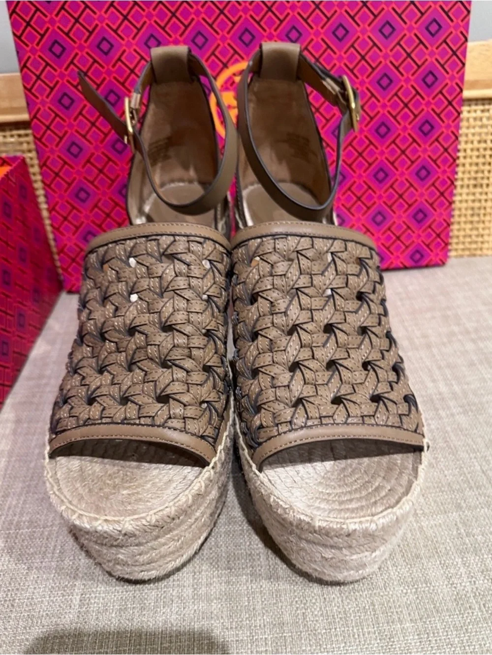 Tory Burch Espadrilles Basketweave Wedges Brown Tan s 8.5